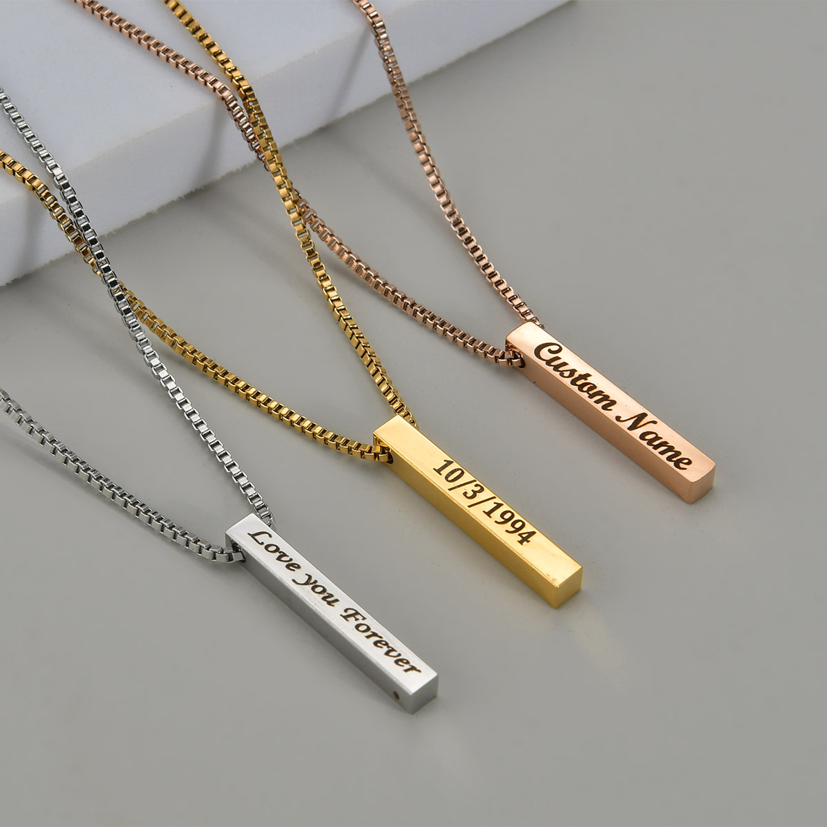 Women Accessories Gift Box - Vier Zijden Graveren Vierkante Hanger Kettingen