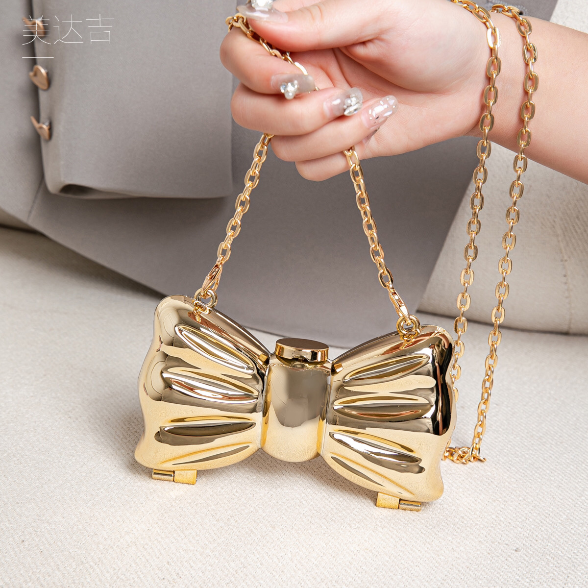 Glanzende gouden metalen strik - Wallet Chain Bag recensie en prijs