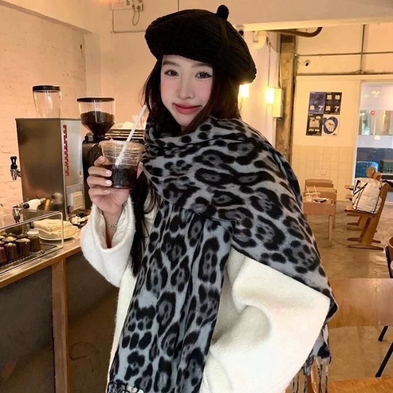2025 Nieuwe Retro Zijden Luipa - Women'S Winter Accessories Set recensie en prijs